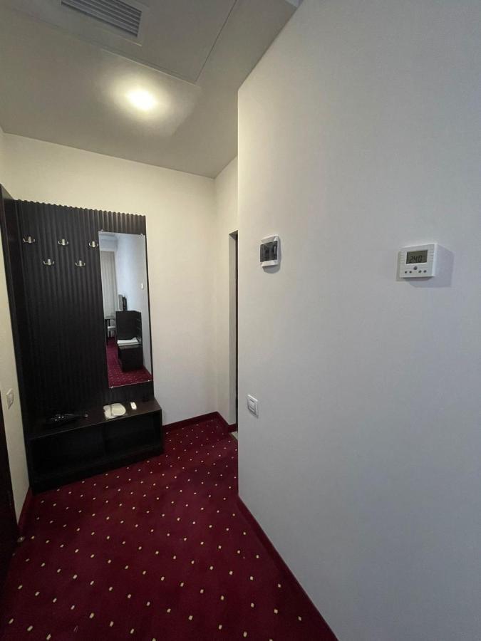 Anga Yerevan Hotel Екстериор снимка