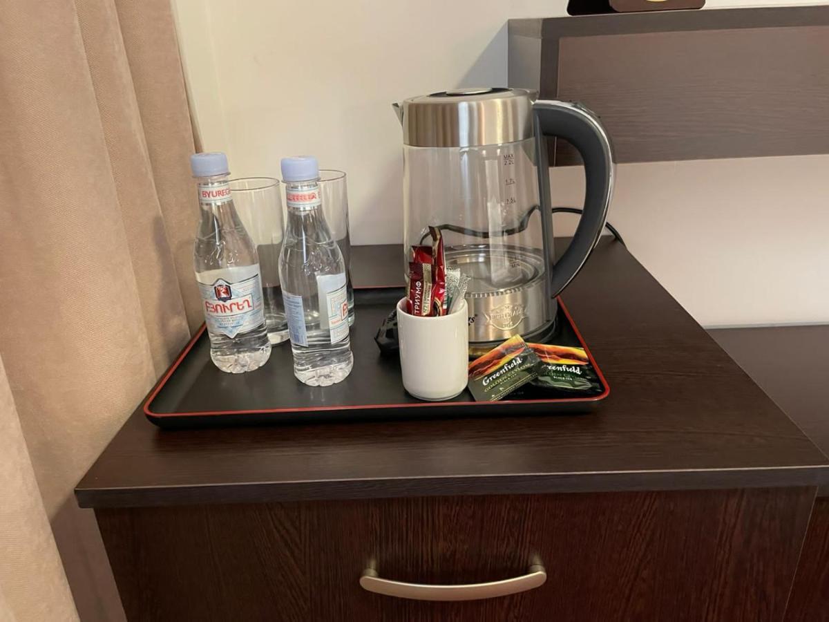 Anga Yerevan Hotel Екстериор снимка