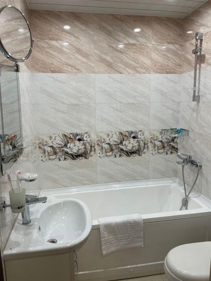 Anga Yerevan Hotel Екстериор снимка