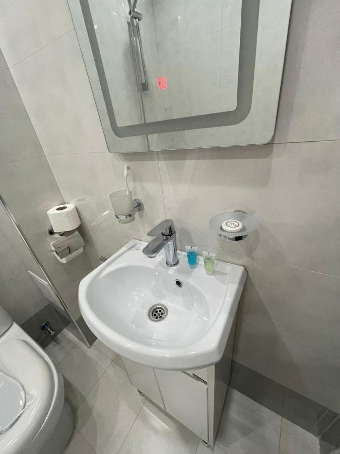 Anga Yerevan Hotel Екстериор снимка