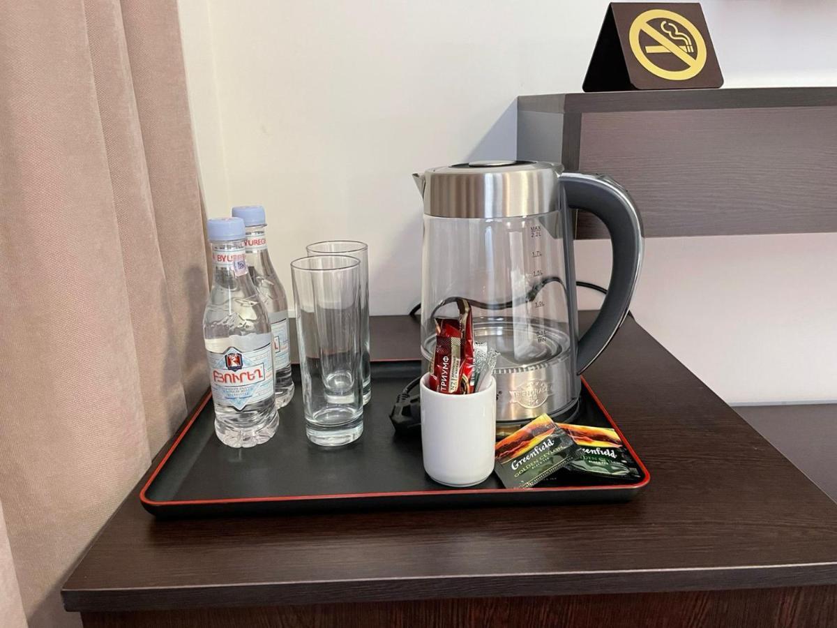 Anga Yerevan Hotel Екстериор снимка