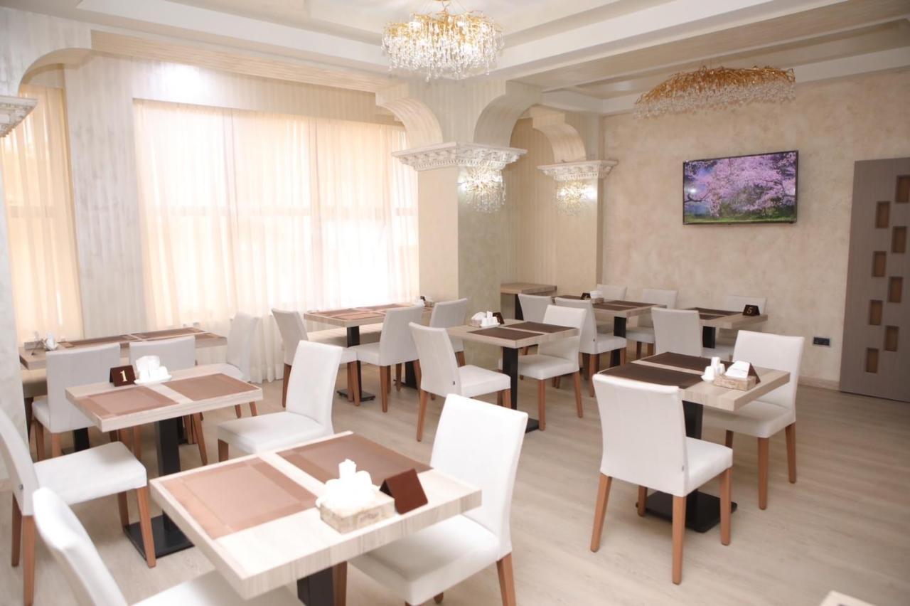 Anga Yerevan Hotel Екстериор снимка